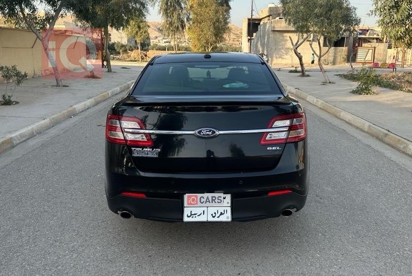 Ford Taurus